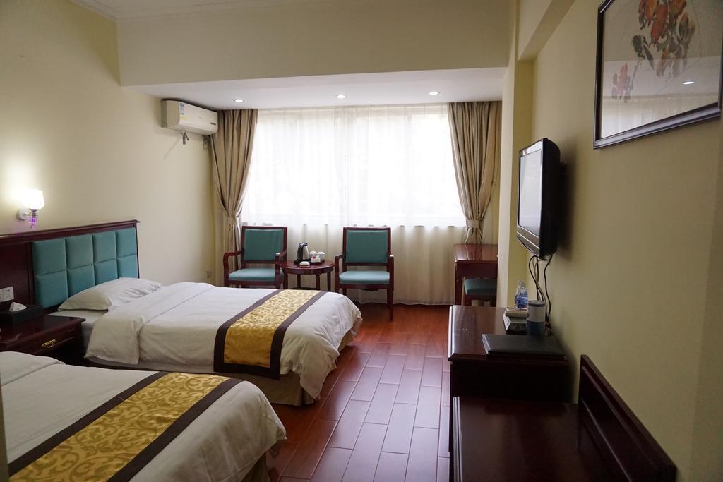 Guangdong Oversea Chinese Hotel Kuangcsou Szoba fotó