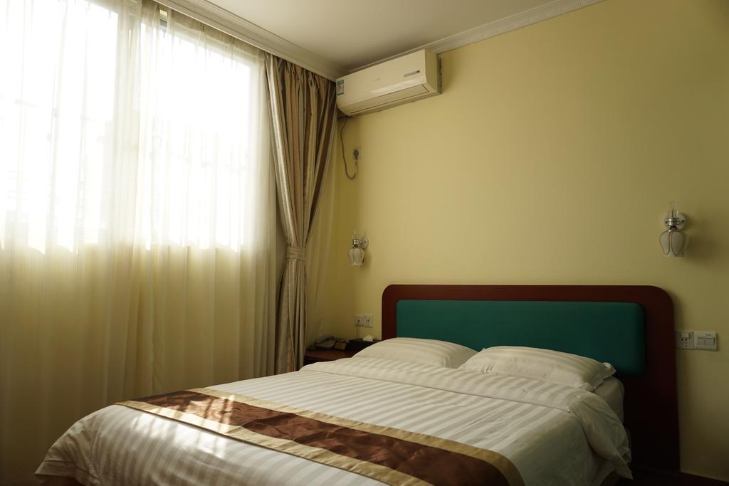 Guangdong Oversea Chinese Hotel Kuangcsou Szoba fotó
